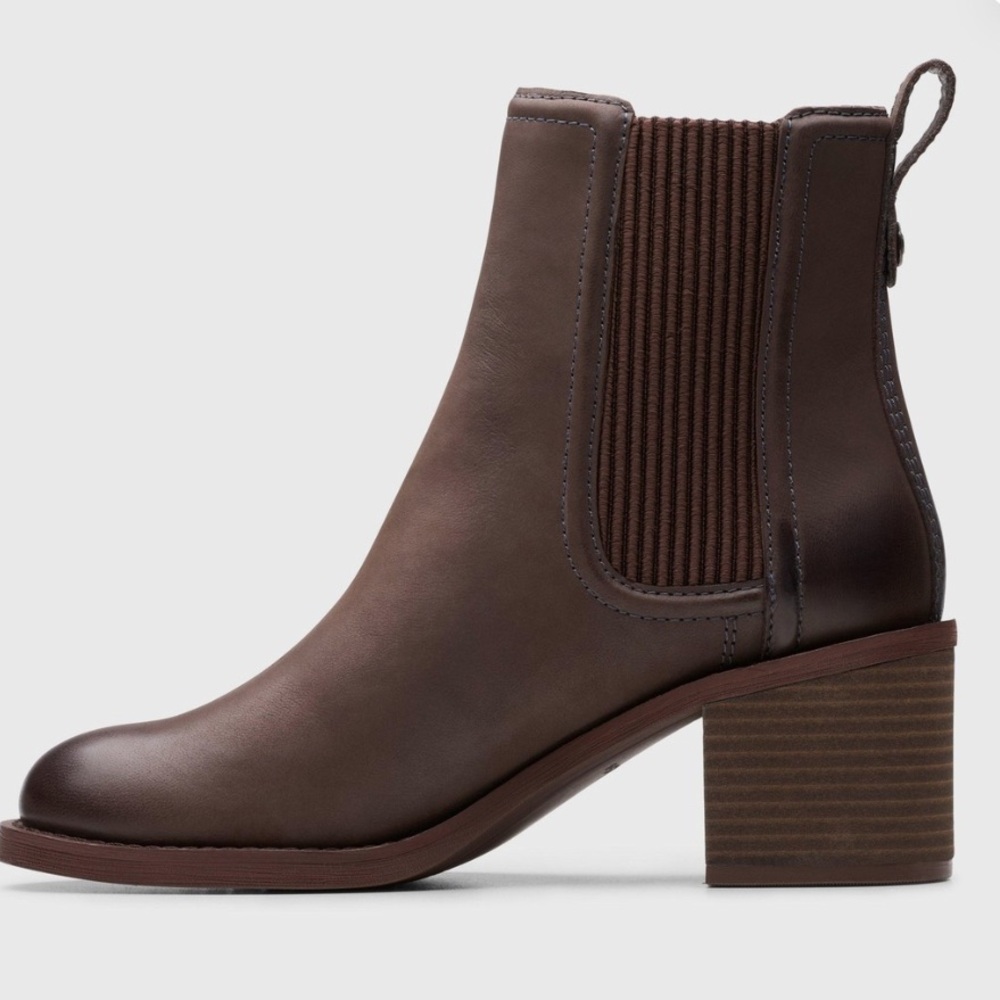 Clark’s Chamberly Brown Boots new never used
